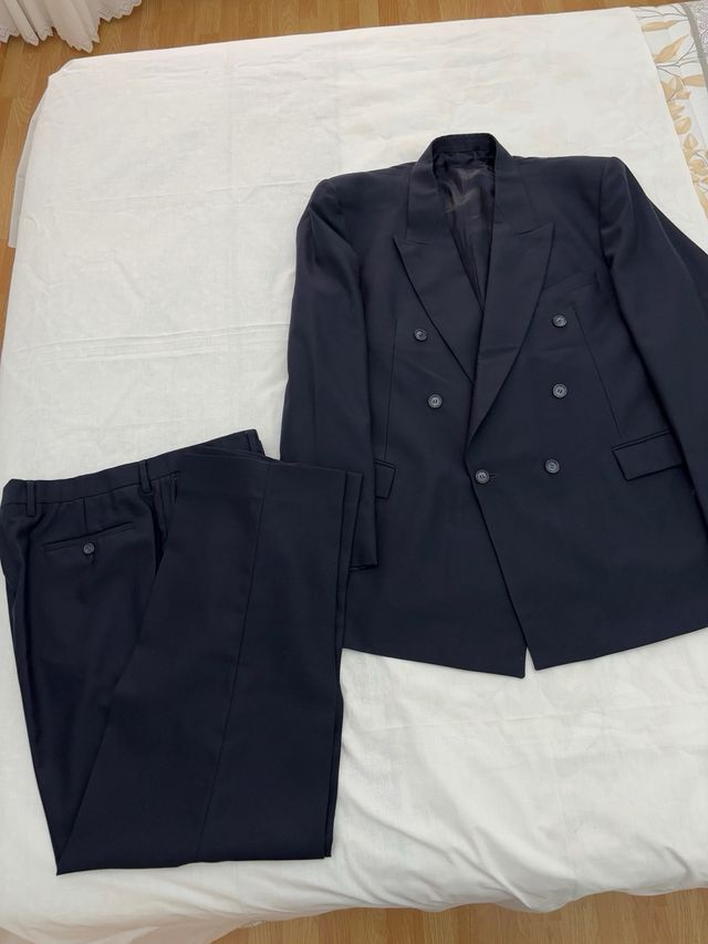 Traje cruzado azul marino