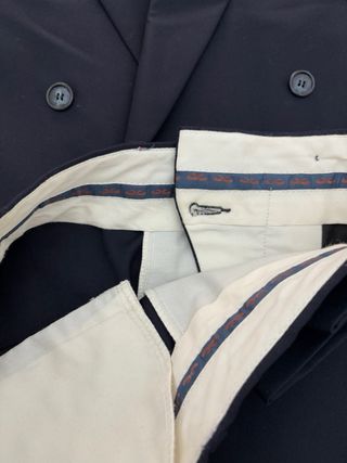 Traje cruzado azul marino