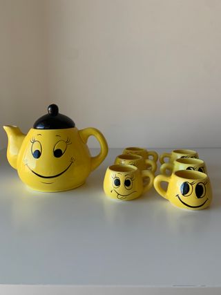 Set Teiera e 6 Tazze Gialle Faccine