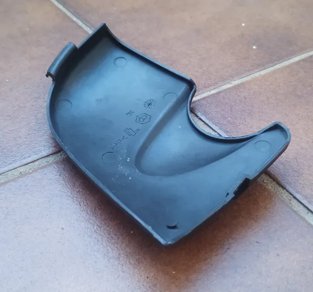 Embellecedor Contraescudo Vespa ET2