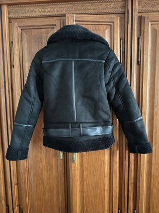 Cazadora Negra Stradivarius Talla Xs