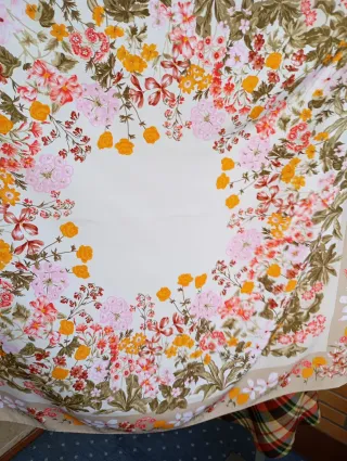 Pañuelo estampado floral