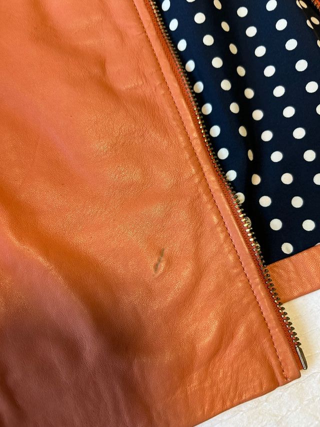 Chaqueta de cuero naranja para chica