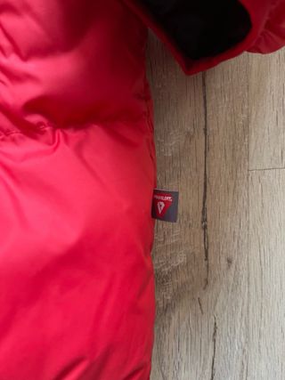 Plumas Nike Negro y Rojo