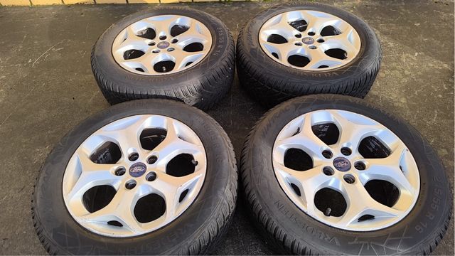 Llantas aluminio en 16 Ford C-Max calzadas