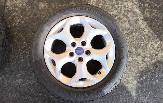 Llantas aluminio en 16 Ford C-Max calzadas