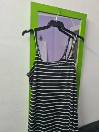 Vestido largo y chaqueta vaquera