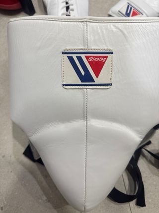 Set Boxeo Winning Guantes, casco y coquilla