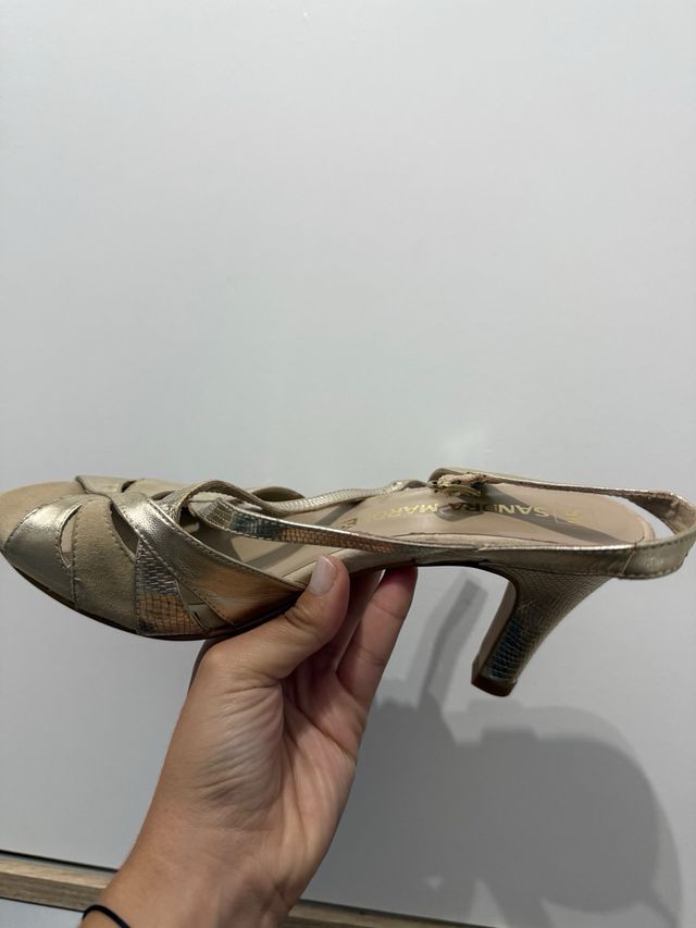 Sandalias Cana Marques Beige y Doradas