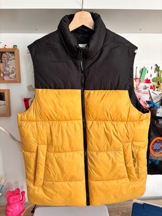 Chaleco Jack & Jones Negro y Amarillo