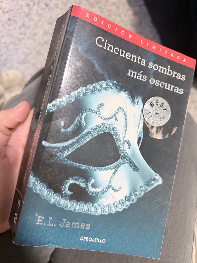 Cincuenta sombras más oscuras - E.L. James