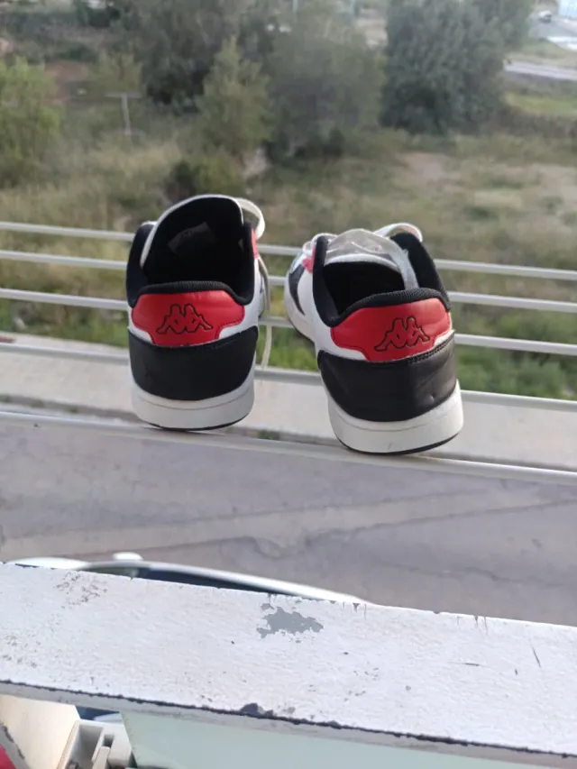 Zapatillas Kappa Blancas, Rojas y Negras