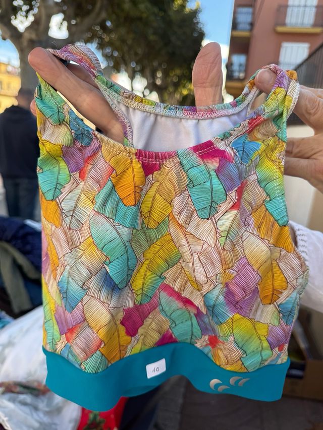 Top patinaje estampado hojas talla 6-8