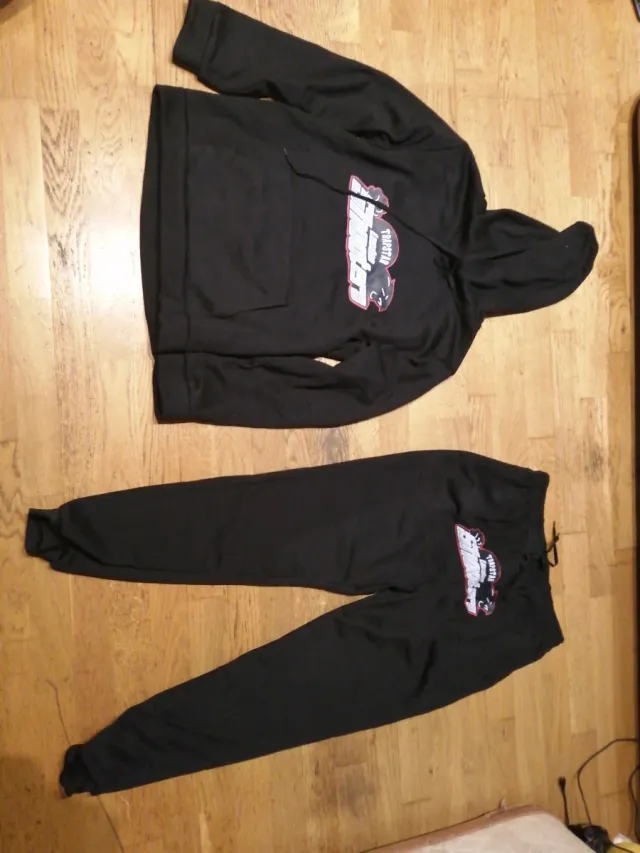 Trapstar Sudadera y Pantalón Negro