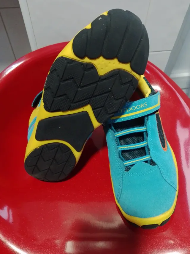 Zapatillas deportivas cuero niños OUTDOORS  34-35