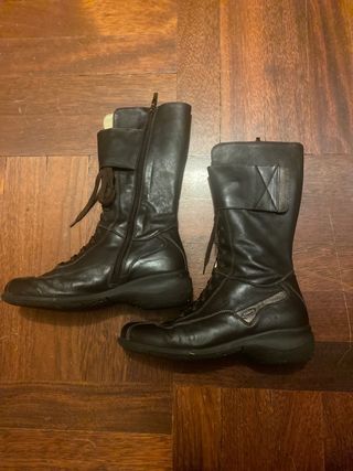 Stivali in pelle marrone donna