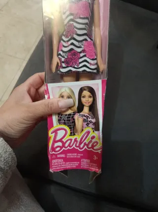 Barbie con vestito floreale