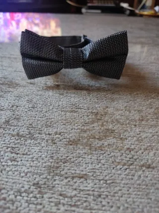 Pajarita hombre negra y plata