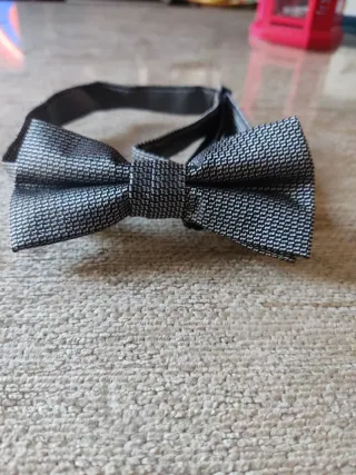 Pajarita hombre negra y plata