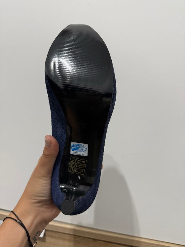 Tacones azules
