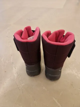 Pantalón T8 y botas de pre esquí Talla 33