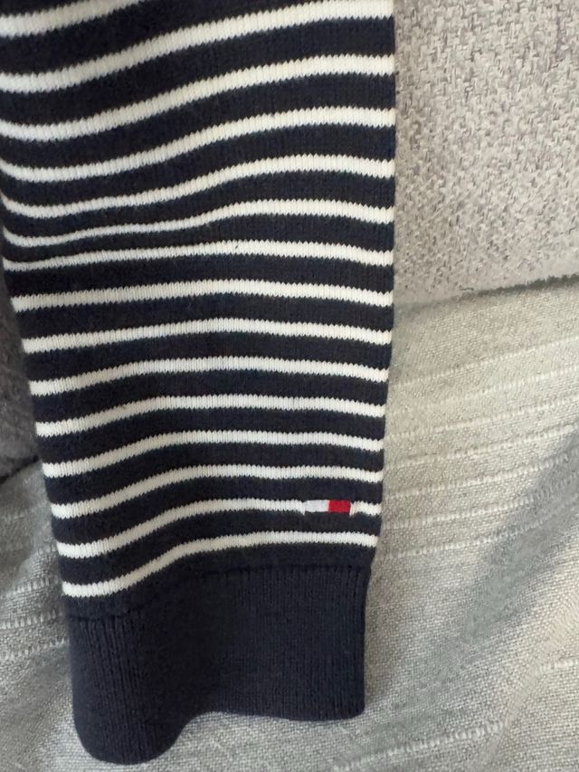 Jersey Tommy Hilfiger Rayas Azul Marino y Blanco