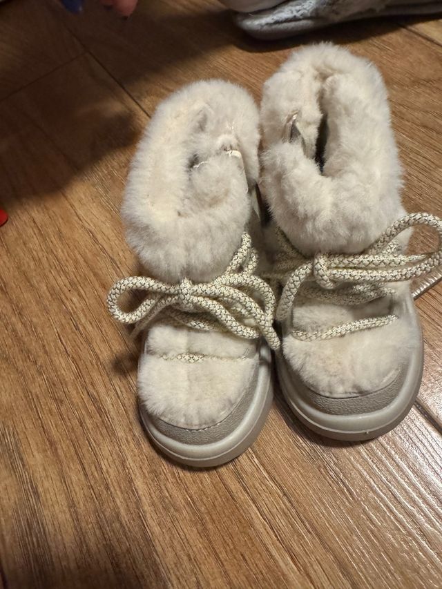 Botas Zara con pelo talla 22