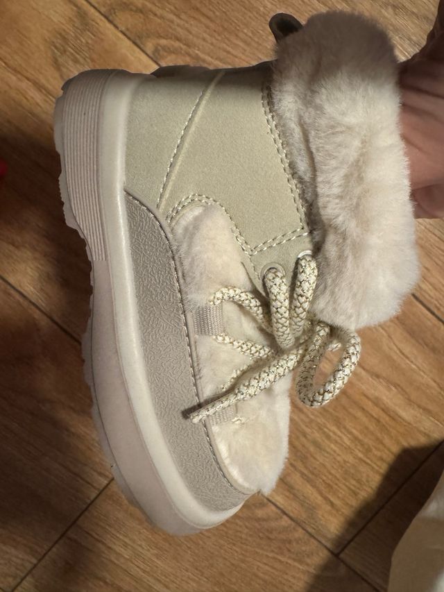 Botas Zara con pelo talla 22