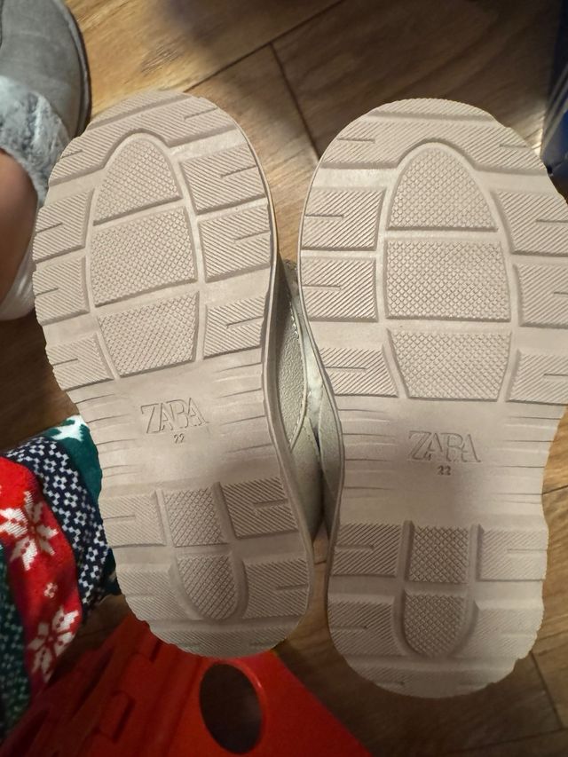 Botas Zara con pelo talla 22