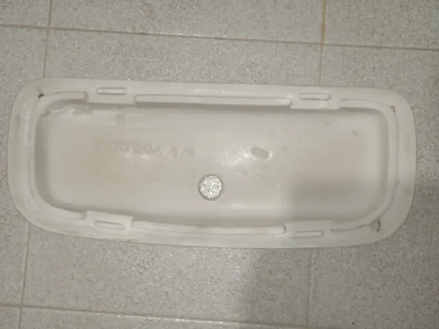 Tapa ROCA VICTORIA Blanca antigua