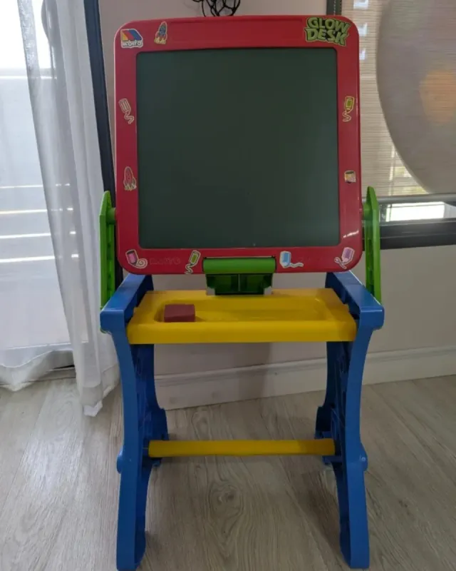 Pupitre infantil magnético "Molto" +3 años