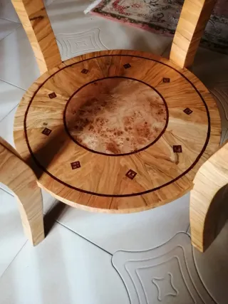 Tavolino artigianale intarsiato a mano