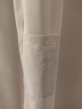 Conjunto bata y camisón encaje