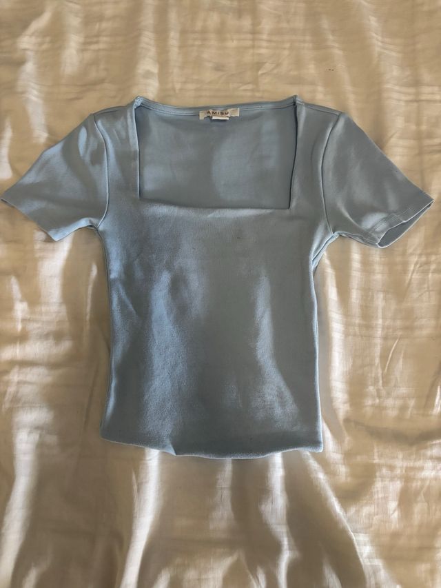 Top escotado cuadrado azul AMISU Talla S