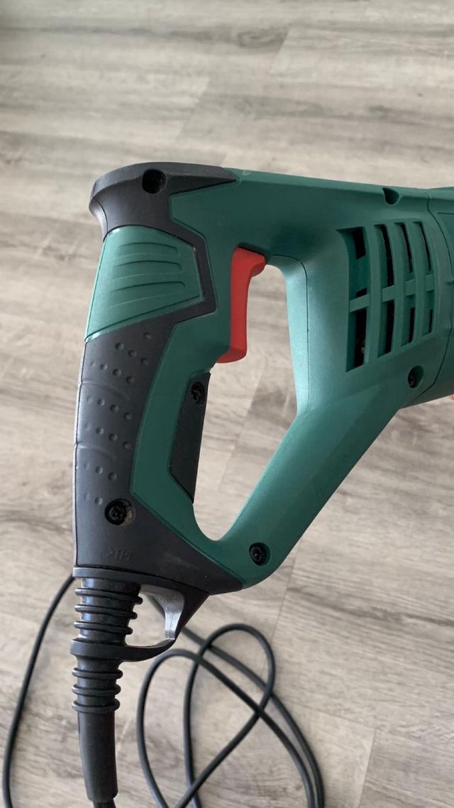 Sierra de sable Bosch PSA 700 E