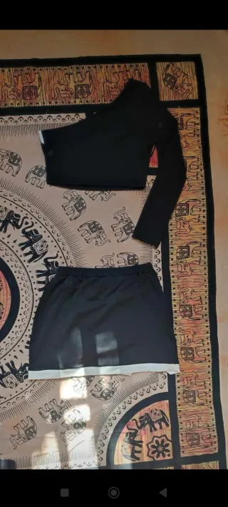 Conjunto NUEVO Shein – Falda + Camiseta Talla L