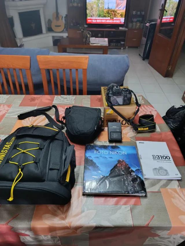 Câmera Nikon D3100 + Acessórios
