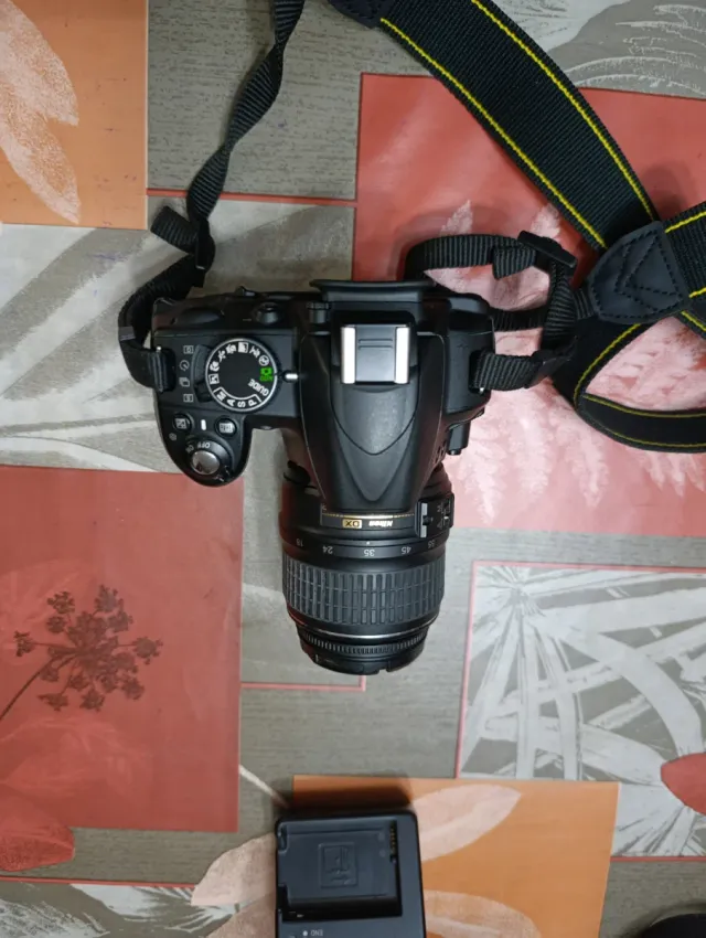 Câmera Nikon D3100 + Acessórios