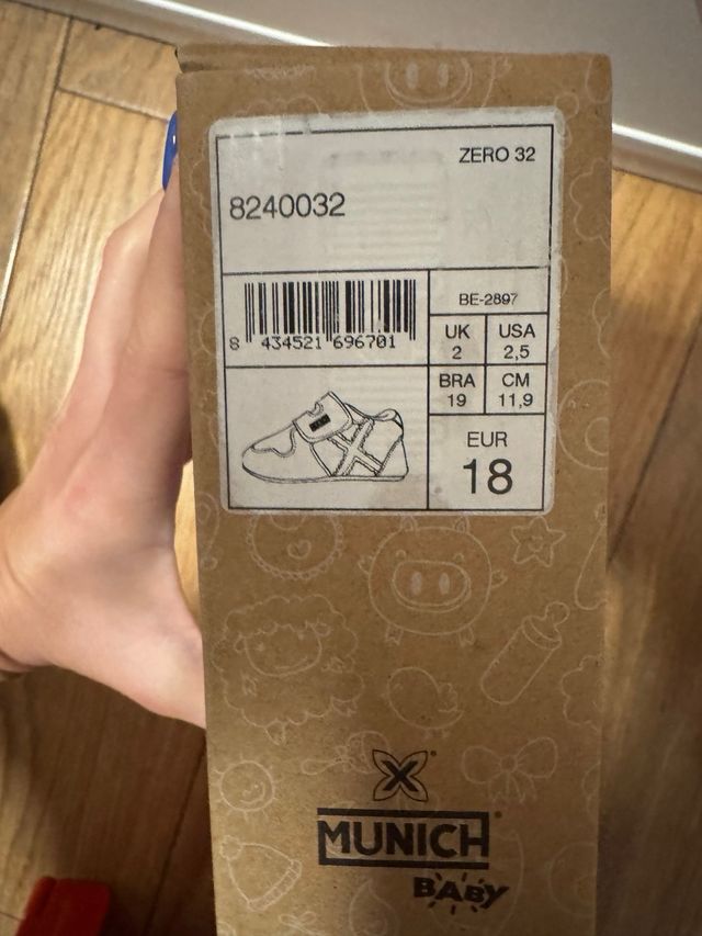 Zapatos bebé Munich nuevos Talla 18
