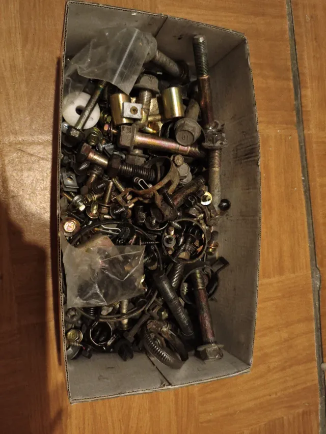 Tornillería Hyundai Coupe (5kg)