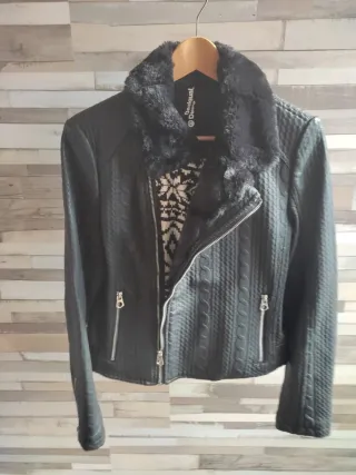 Cazadora Desigual Negra con Borrego