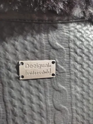 Cazadora Desigual Negra con Borrego