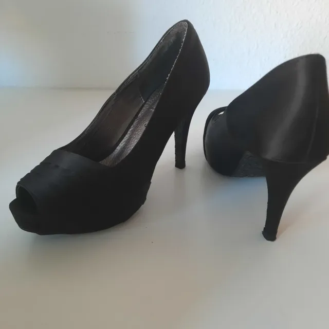 Zapatos de tacón negros talla 35