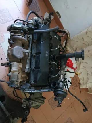 Despiece motor de Ford tránsit 2.0 tdci 100cv a