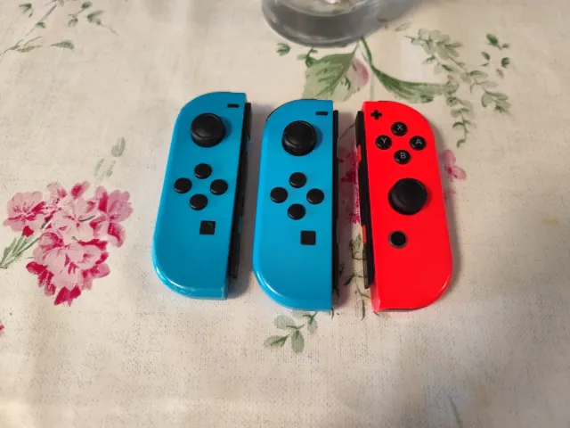 Joy-Con Nintendo Switch Blu e Rosso