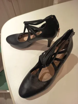 Zapatos de tacón negros
