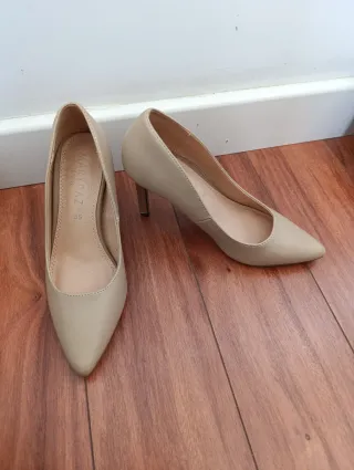 Zapatos de tacón beige MARYPAZ talla 35