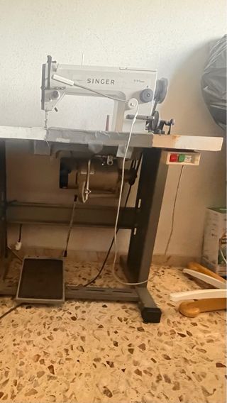 Máquina de coser profesional Singer