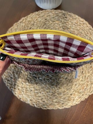 Funda Kindle Floral con Volante