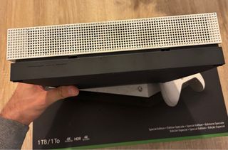 Xbox One X Edizione Hyperspace 1TB